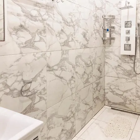 Valletta And Grand Harbour Lookout * Kalkara