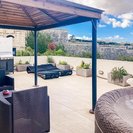 Valletta&grand Harbour Lookout-private Hot Tub Bbq Apartment Kalkara