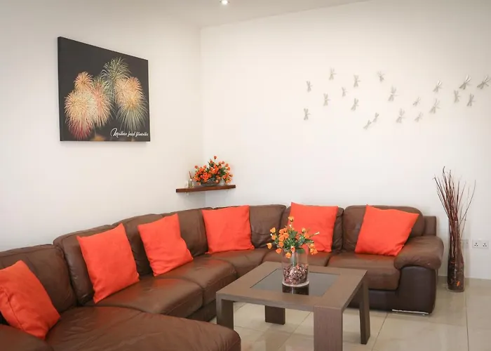 Valletta&grand Harbour Lookout *