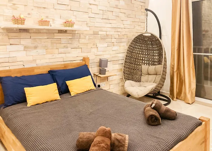 Valletta And Grand Harbour Lookout Калкара